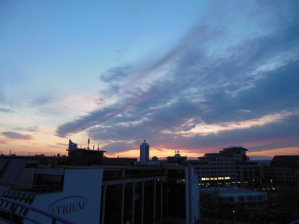 Lut10Her Sky-Fly Hotel Leipzig Værelse billede