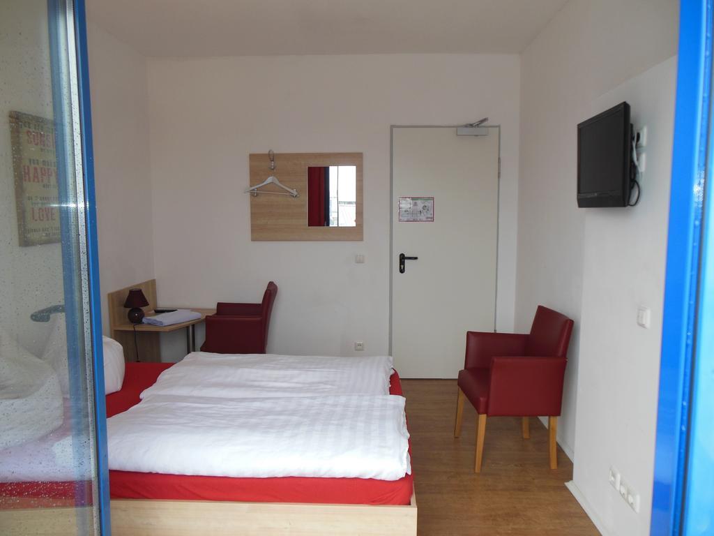 Lut10Her Sky-Fly Hotel Leipzig Værelse billede