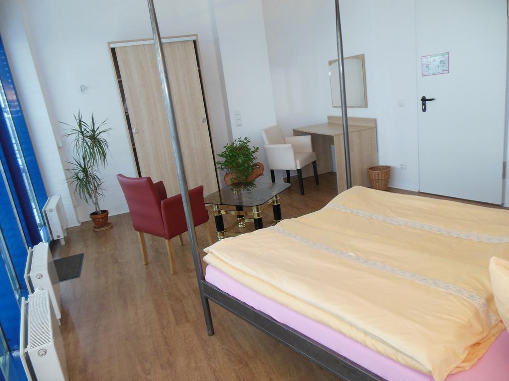 Lut10Her Sky-Fly Hotel Leipzig Værelse billede