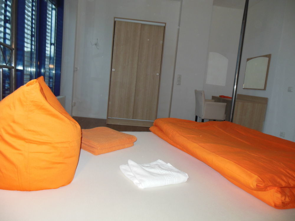 Lut10Her Sky-Fly Hotel Leipzig Eksteriør billede